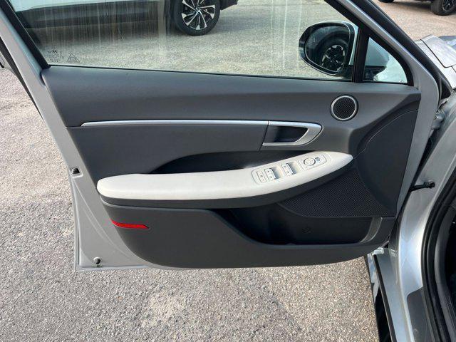 used 2025 Hyundai Sonata Hybrid car, priced at $24,607