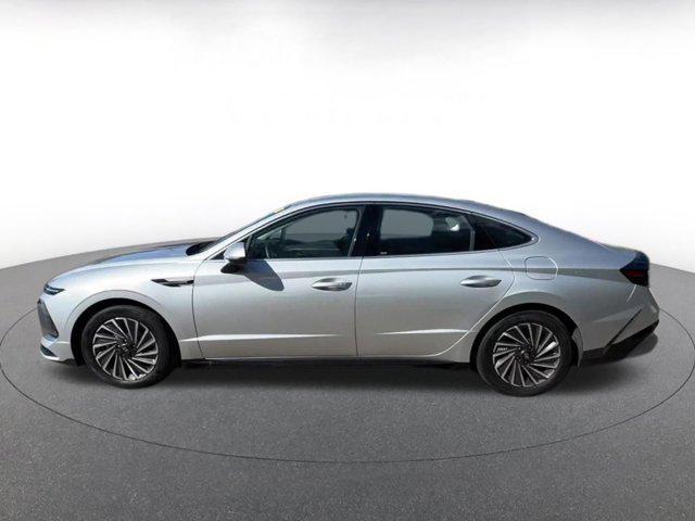 used 2025 Hyundai Sonata Hybrid car, priced at $24,505