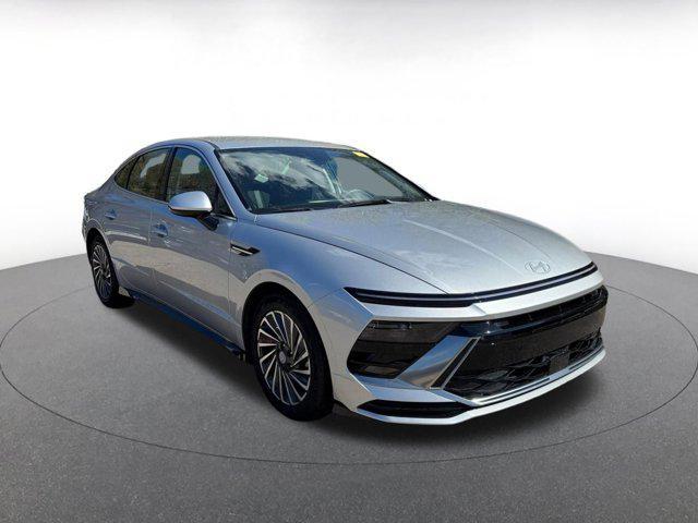 used 2025 Hyundai Sonata Hybrid car, priced at $24,505