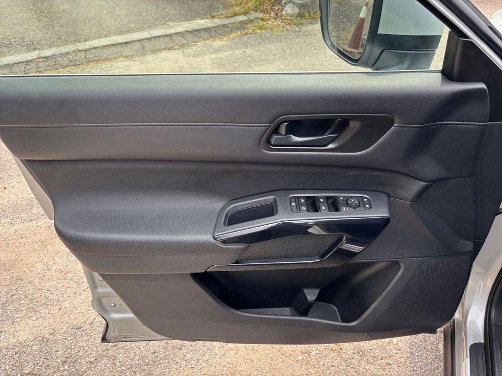 used 2025 Nissan Pathfinder car, priced at $28,995