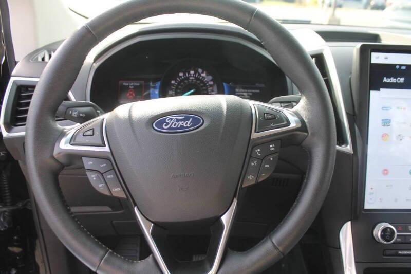 used 2024 Ford Edge car, priced at $25,497