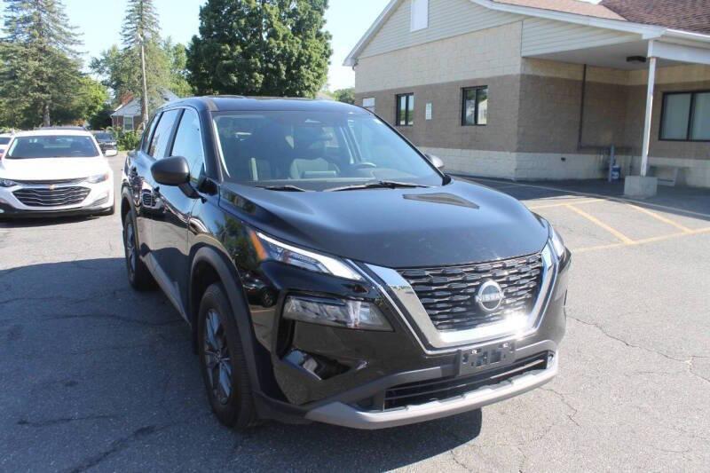 used 2023 Nissan Rogue car, priced at $22,497