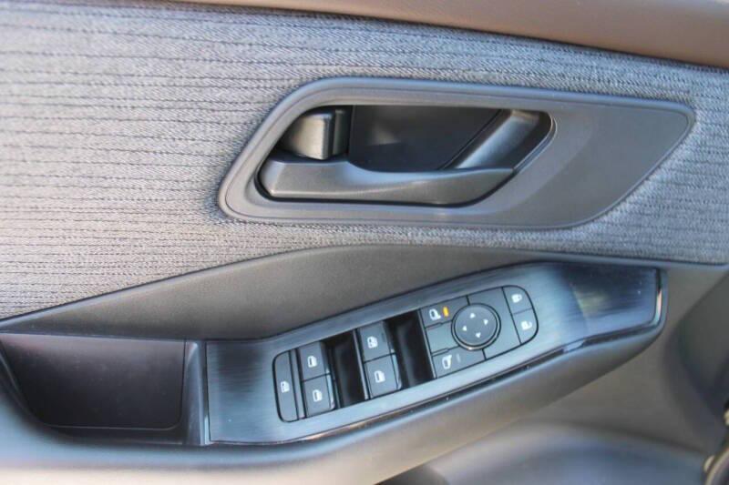 used 2023 Nissan Rogue car, priced at $22,497