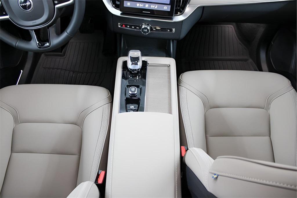 new 2026 Volvo XC90 car, priced at $71,625