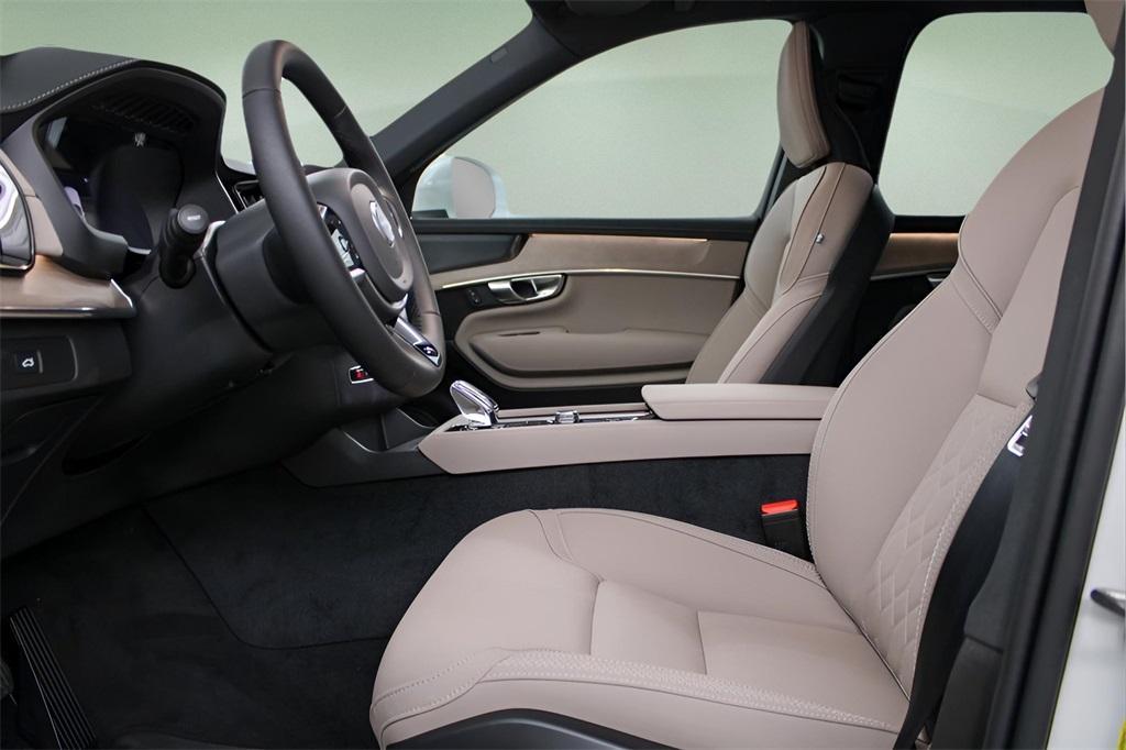 new 2026 Volvo XC90 car, priced at $71,625