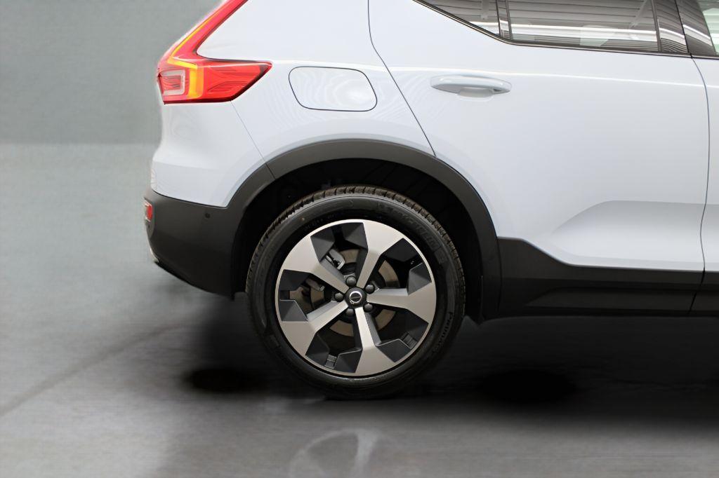 new 2026 Volvo XC40 car, priced at $50,260