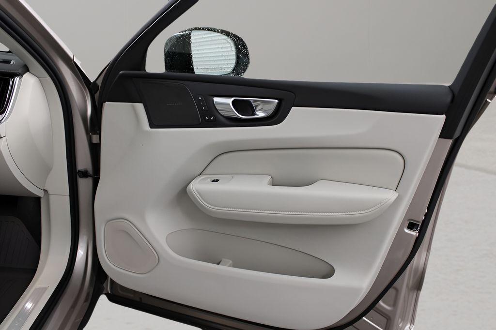 new 2026 Volvo XC60 car, priced at $64,055