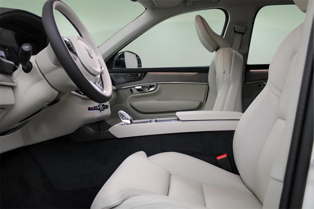 new 2026 Volvo XC90 car, priced at $78,750