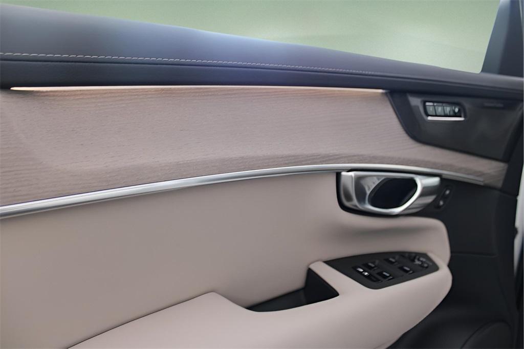 new 2026 Volvo XC90 Plug-In Hybrid car, priced at $81,875