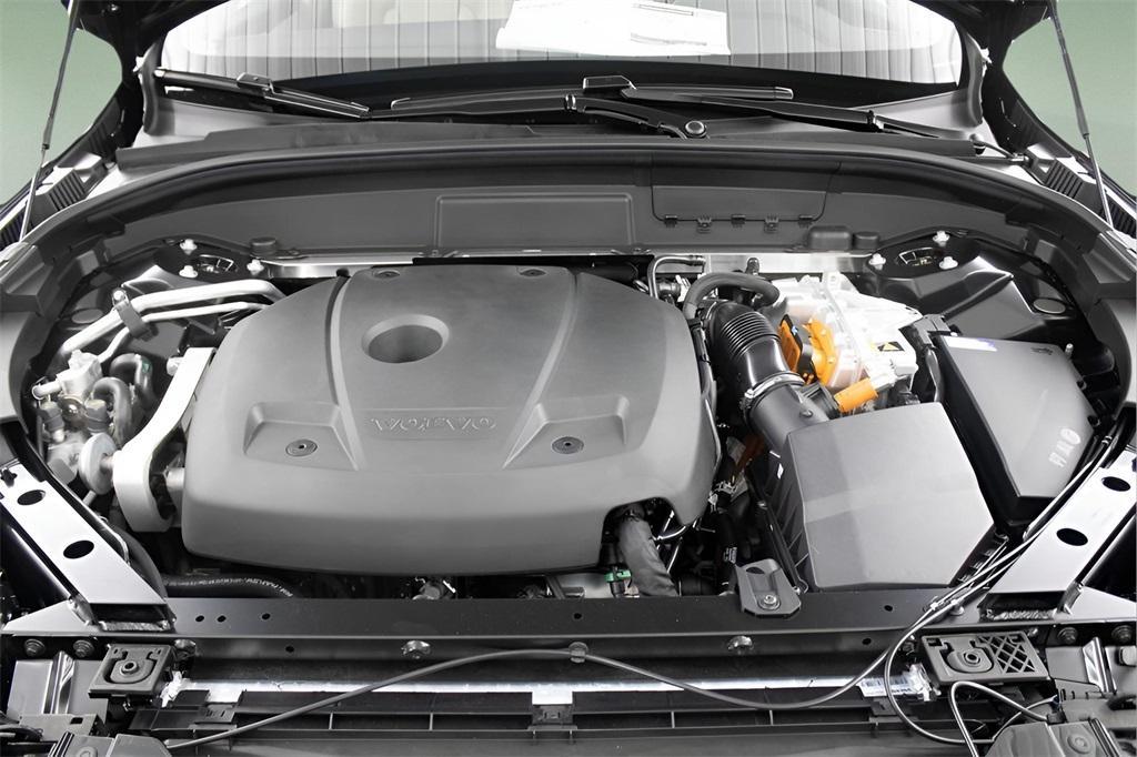 new 2025 Volvo XC60 Plug-In Hybrid car, priced at $66,235