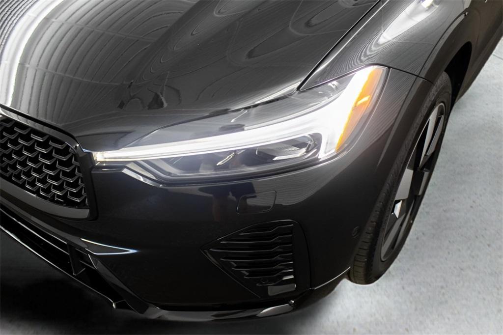 new 2025 Volvo XC60 Plug-In Hybrid car, priced at $66,235