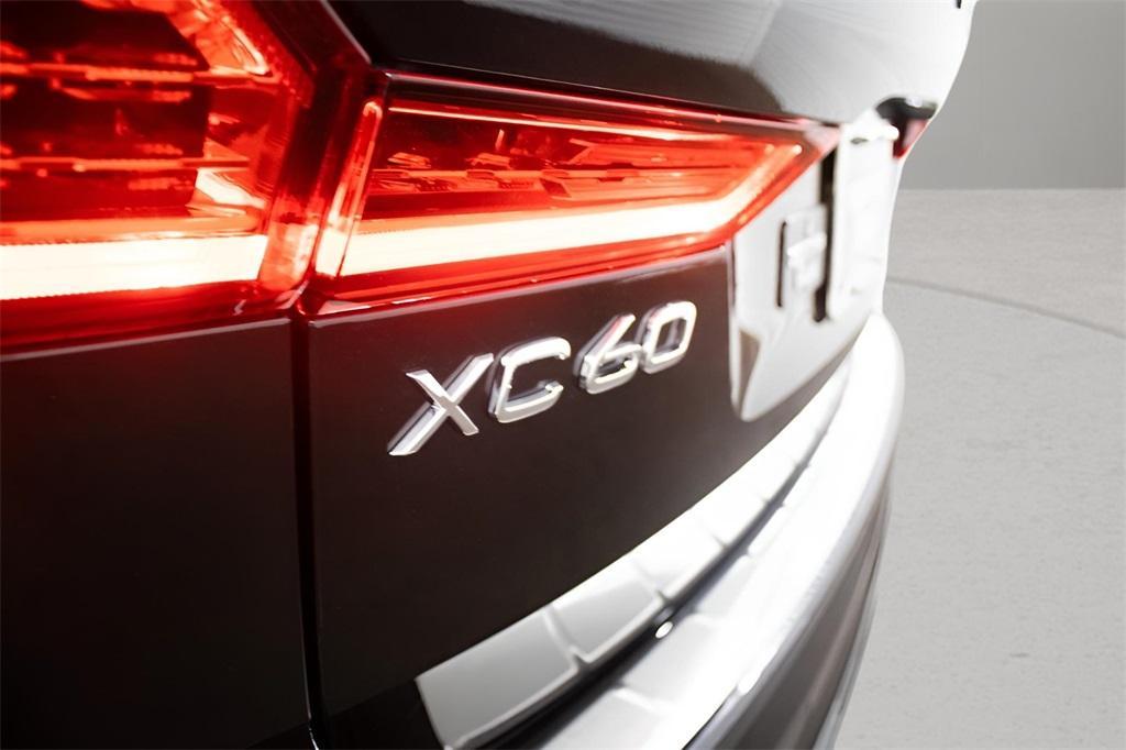 new 2025 Volvo XC60 Plug-In Hybrid car, priced at $66,235