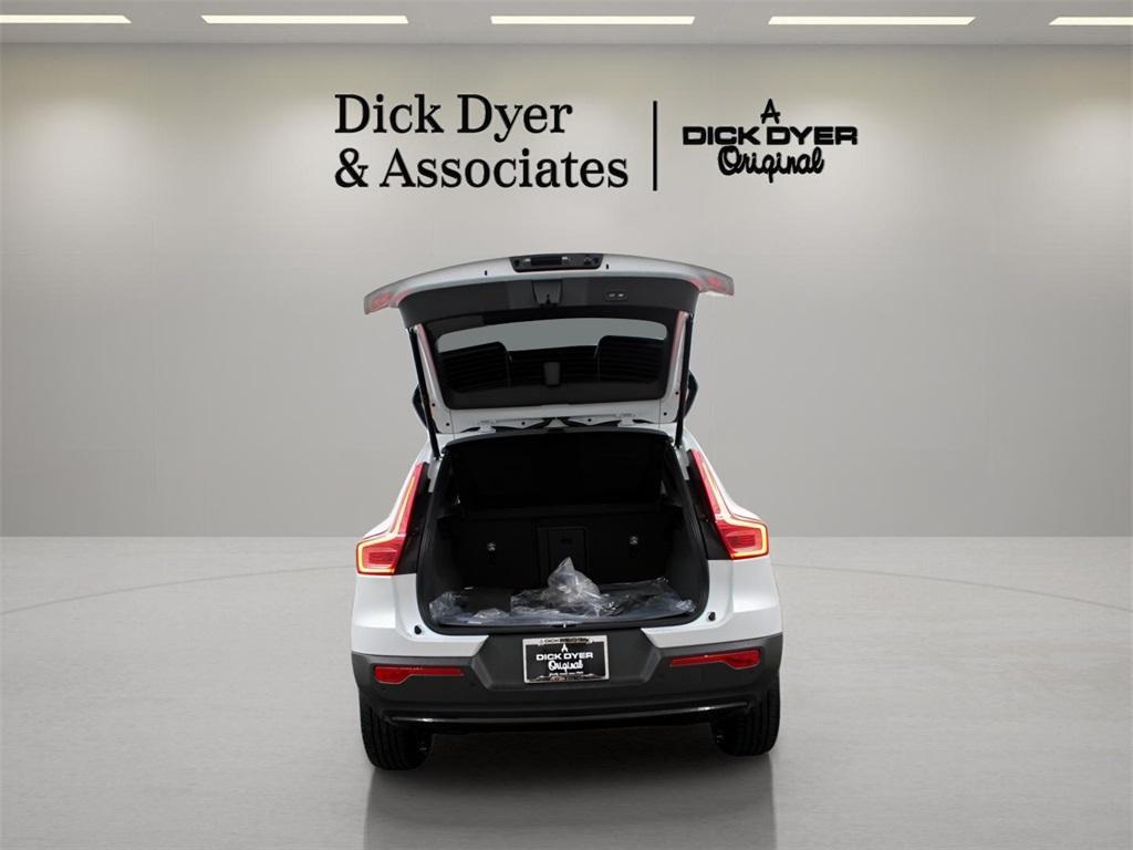 new 2026 Volvo XC40 car, priced at $47,845