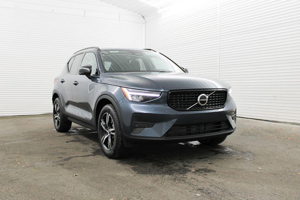 new 2026 Volvo XC40 car, priced at $46,095