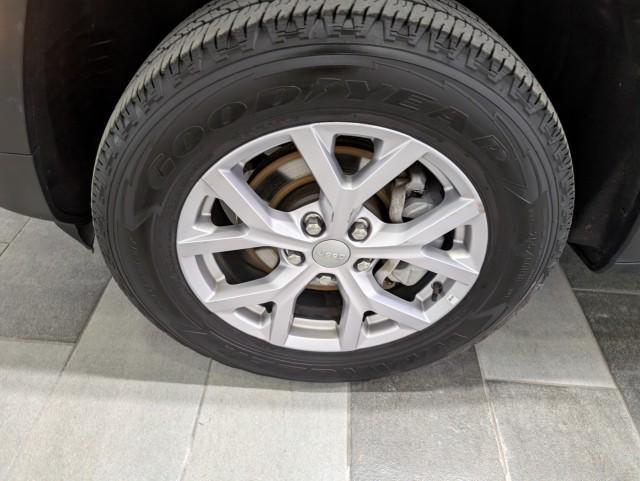 used 2022 Jeep Grand Cherokee car, priced at $25,998