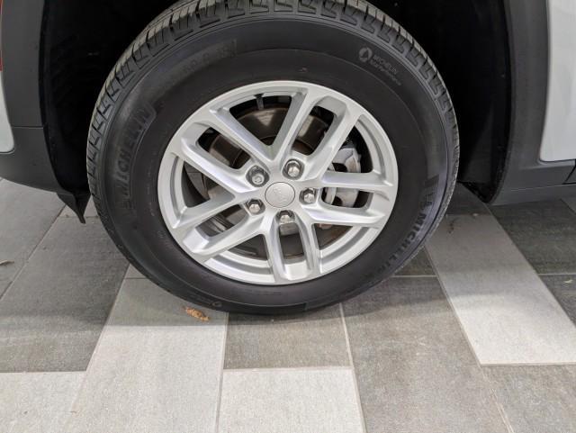 used 2023 Jeep Grand Cherokee car, priced at $29,998