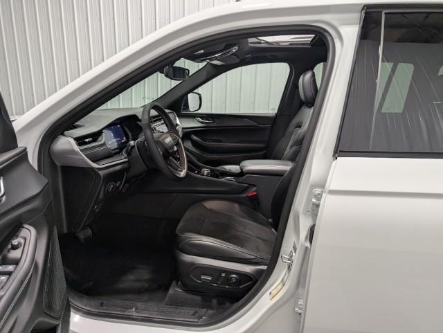 used 2023 Jeep Grand Cherokee car, priced at $31,998