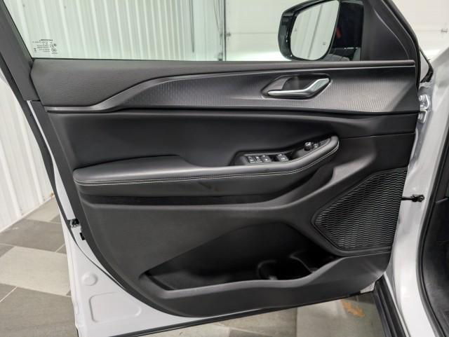 used 2023 Jeep Grand Cherokee car, priced at $31,998