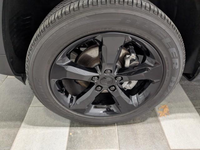 used 2023 Jeep Grand Cherokee car, priced at $31,998