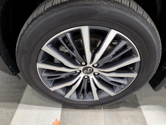 used 2025 INFINITI QX60 car, priced at $47,498