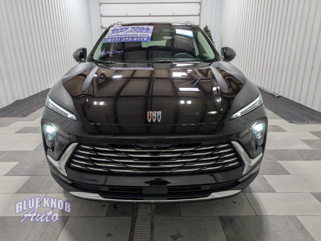 used 2025 Buick Envision car, priced at $28,498