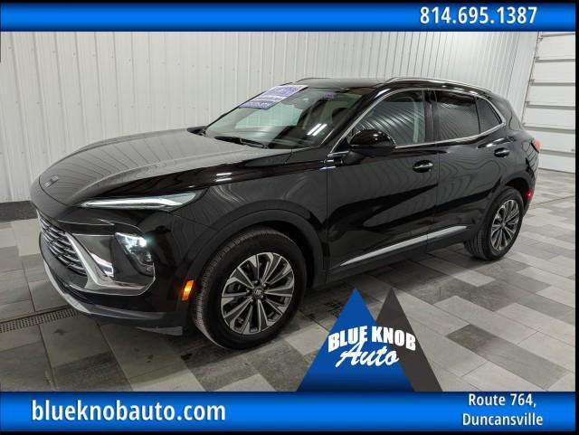 used 2025 Buick Envision car, priced at $28,498