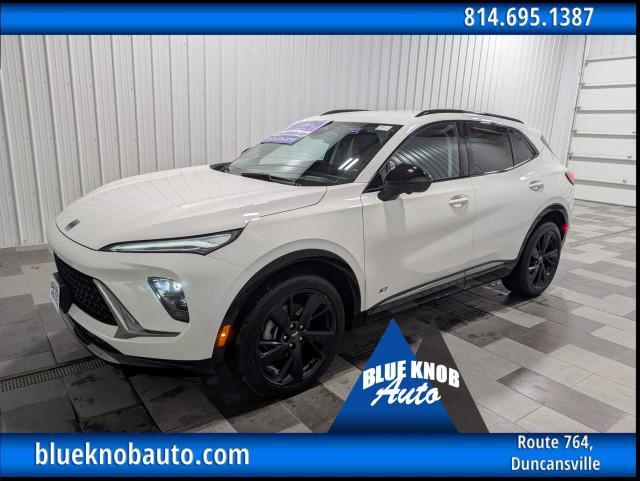 used 2025 Buick Envision car, priced at $30,498