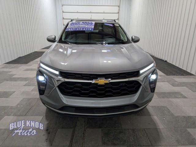 used 2025 Chevrolet Trax car, priced at $20,998