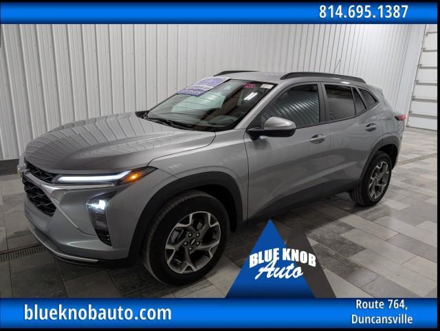 used 2025 Chevrolet Trax car, priced at $20,998
