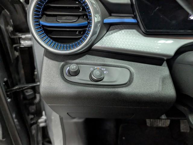 used 2025 Chevrolet Trax car, priced at $20,998