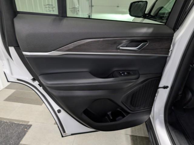 used 2023 Jeep Grand Cherokee car, priced at $31,998