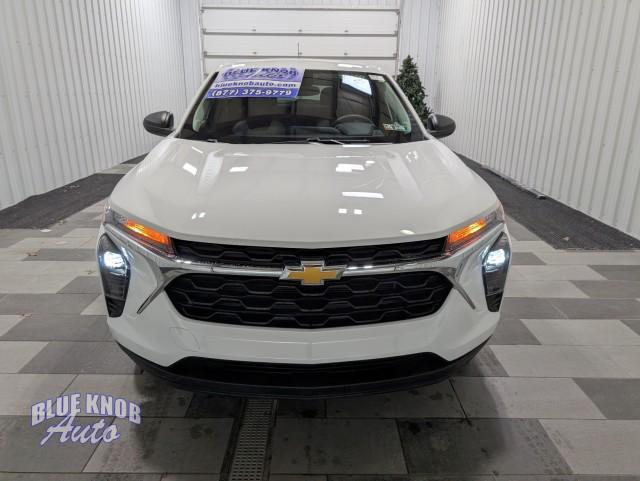 used 2024 Chevrolet Trax car, priced at $18,998