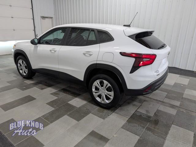 used 2024 Chevrolet Trax car, priced at $18,998