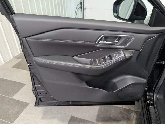 used 2024 Nissan Rogue car, priced at $32,998