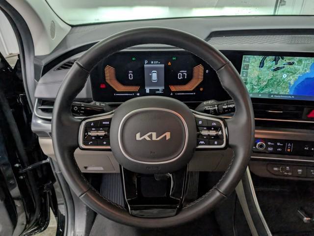 used 2025 Kia Carnival car, priced at $34,998