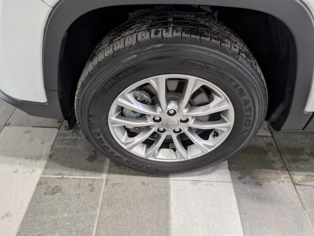 used 2022 Jeep Cherokee car, priced at $25,998