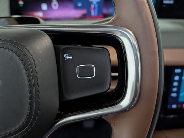 used 2025 Lincoln Navigator car, priced at $87,998