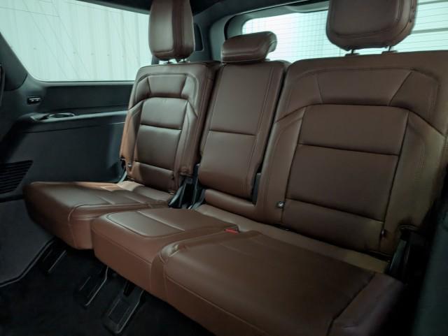 used 2025 Lincoln Navigator car, priced at $87,998