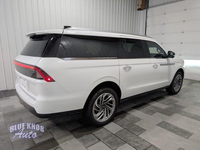 used 2025 Lincoln Navigator car, priced at $87,998