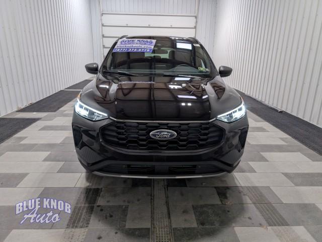 used 2025 Ford Escape car, priced at $23,998