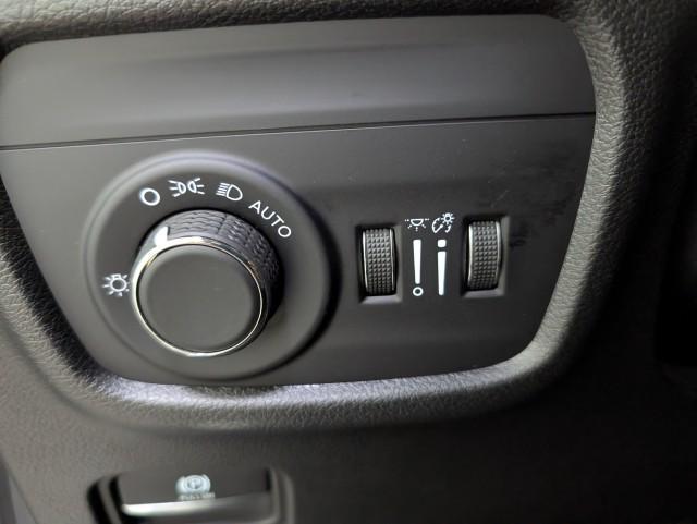 used 2022 Jeep Grand Cherokee car, priced at $31,498