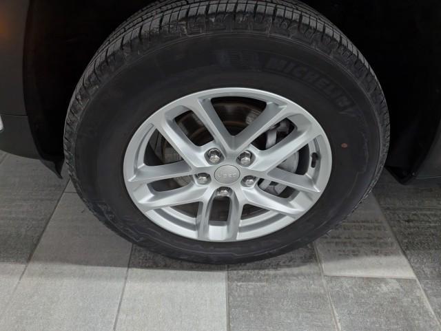 used 2023 Jeep Grand Cherokee car, priced at $30,498