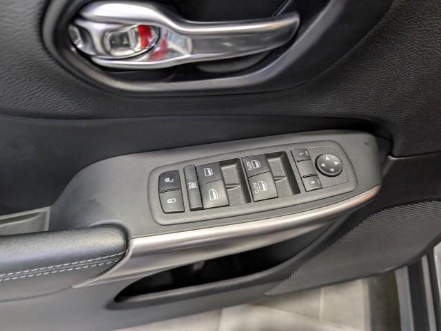 used 2022 Jeep Cherokee car, priced at $24,998