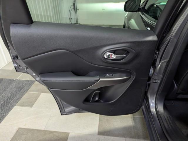 used 2022 Jeep Cherokee car, priced at $24,998