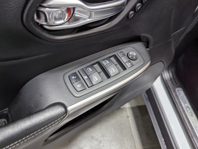 used 2021 Jeep Cherokee car, priced at $23,498