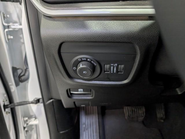used 2023 Jeep Grand Cherokee car, priced at $33,498