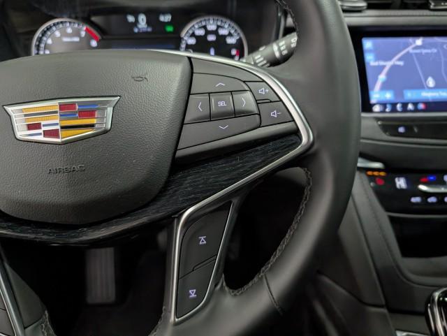 used 2025 Cadillac XT5 car, priced at $38,998