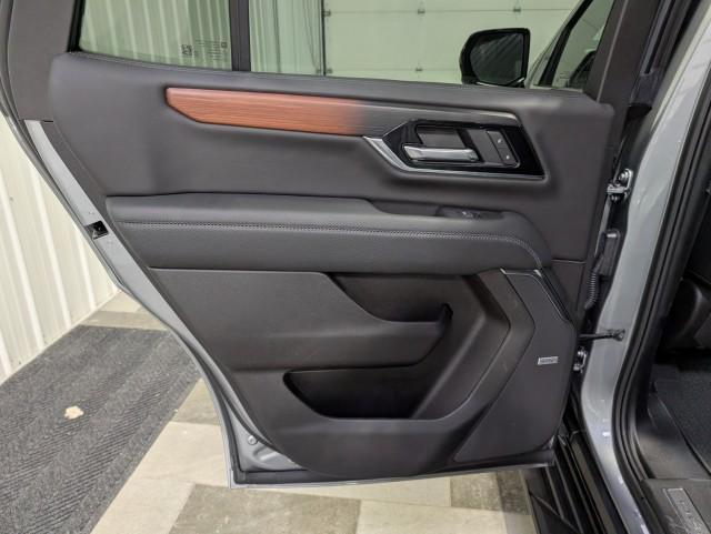 used 2025 GMC Yukon car, priced at $64,998