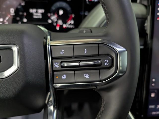 used 2025 GMC Yukon car, priced at $64,998