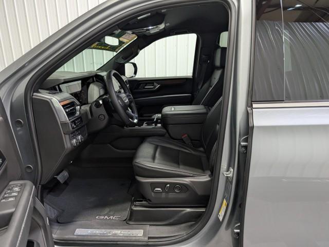 used 2025 GMC Yukon car, priced at $64,998